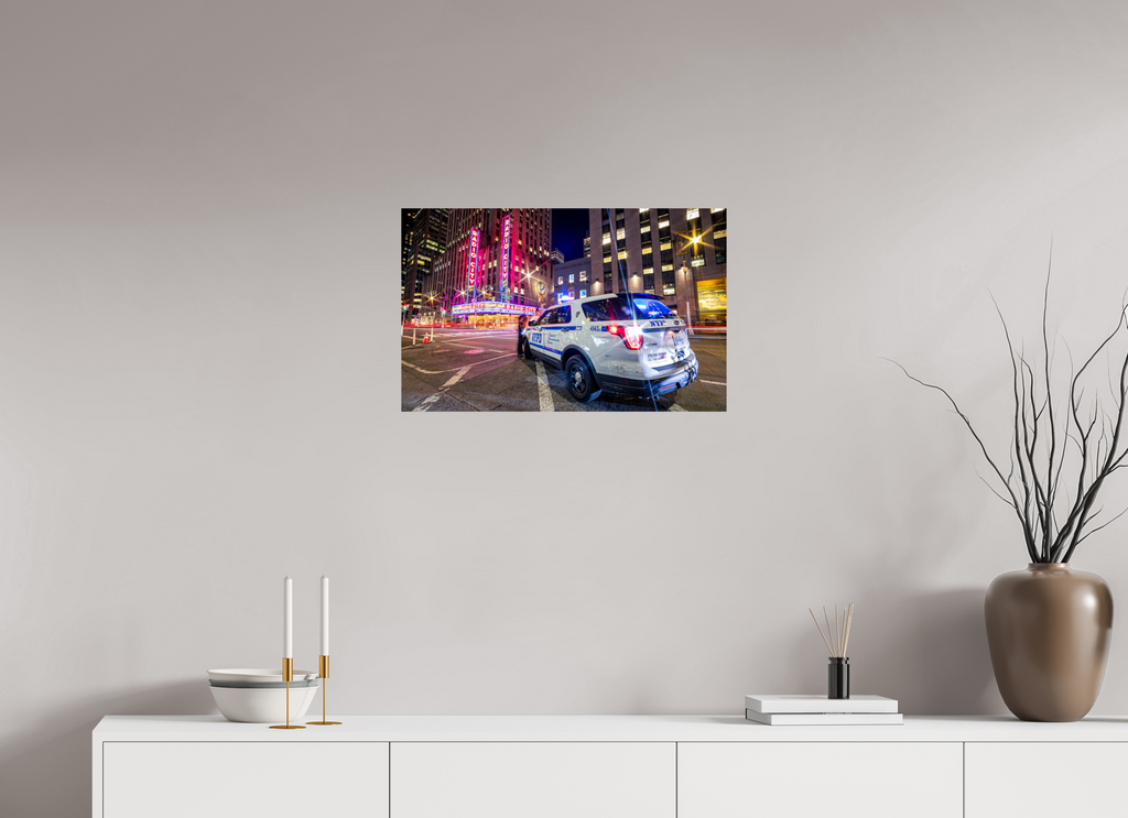 64 x 40 cm, Papier photo couleur Tirage photo [ New York - NYPD Lights ] - Photographie d'art