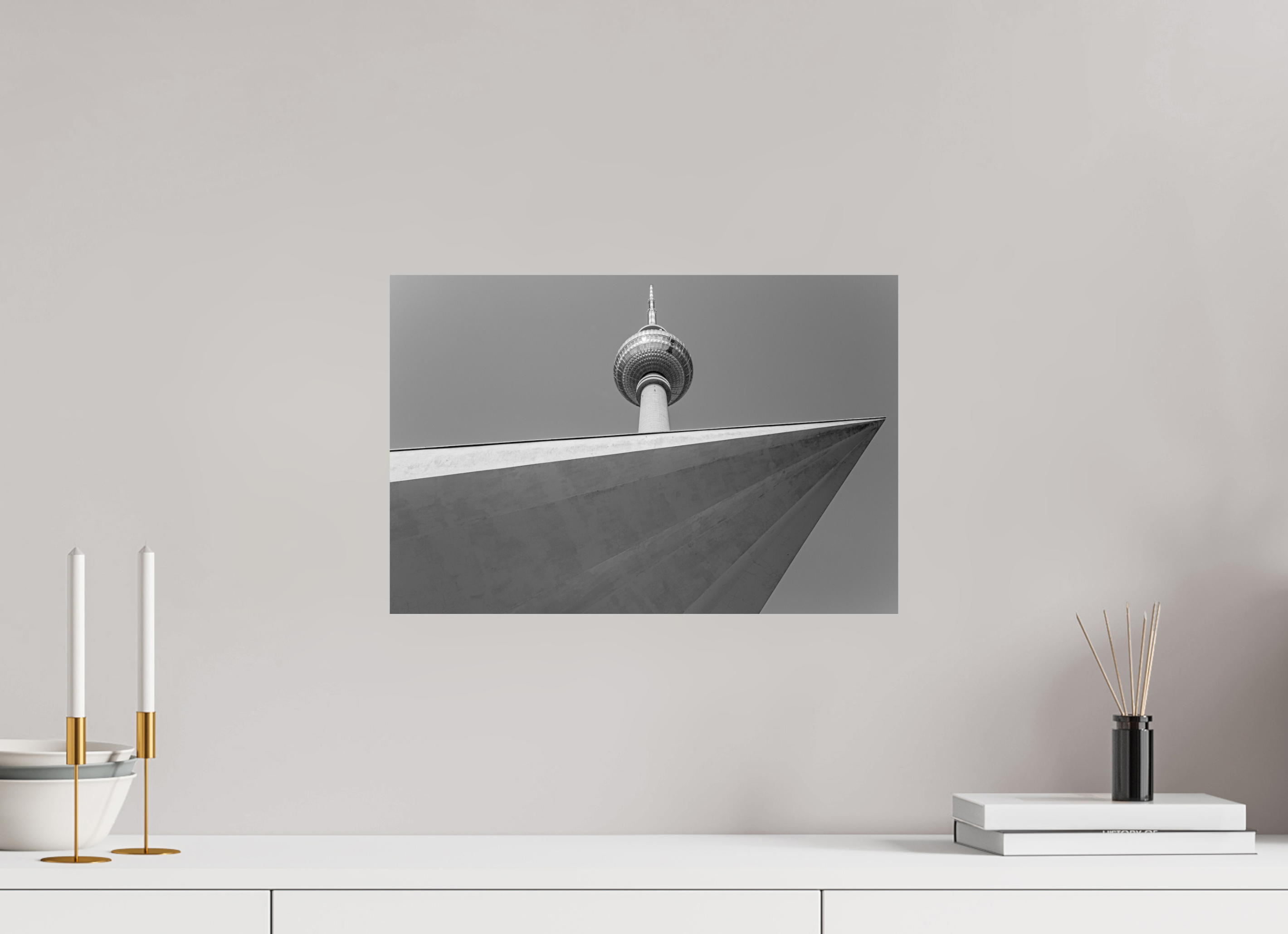45 x 30 cm, Photo papier noir & blanc Tirage photo [ Berlin - Fernsehturm Pointe ] - Photographie d'art
